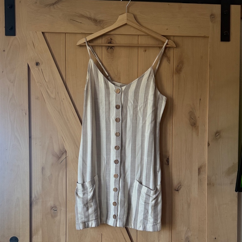 Rip Curl Gray and Cream Striped Top
